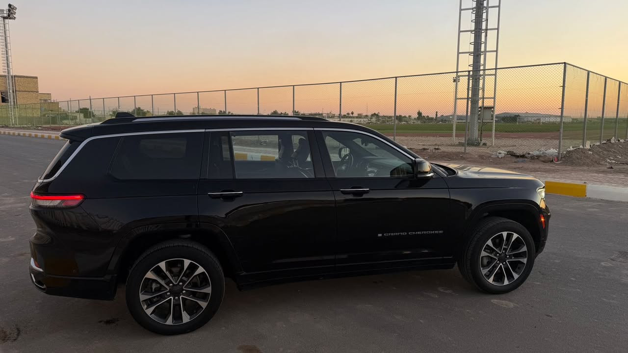 جيب أوفر لاند 2021 بغداد
فول فول مواصفات  V6 3.6L
حادثها  كما موضح بالصور بارد فقط

 ماشية     Mi 83 

المواصفات : 

مفتاح التشغيل بصمة 

تشغيل عن بعد 

بانوراما

فتح الصندوق كهرباء 

رادار 

مانع تصادم

 تحديد المسار

نظام الرؤية الليلية

مستشعر نوم السائق مع نظام توقف آلي

أوتو بريك

حساسات أمامية

حساسات خلفية 

لايت زينون + LED 

كشافات 

بك لايت LED 

ويل كب 20

4 دسك

حساسات ضغط الاطارات 

اشارة في المرايا الجانبية 

المرايا قابلة للطي كهرباء 

النقطة العمياء

كير ماوس 

هاند بريك كهرباء 

دشبول شاشة ديجيتال 

شاشة Apple Car play 

كاميرا دوارة 

اناره الداخلية LED 

مقود جلد حياكة  

شفتات مقود 

مثبت السرعة Cruise 

المودات والاوامر الصوتية 

شاحن هاتف Wireless 

مخرج منفذ الطاقة 

فحص نظام السيارة 

تتسع المقصورة ل 7 ركاب

المقاعد جلد 

المقاعد الامامية كهرباء 

تدفئة وتبريد المقاعد الأمامية  

ذاكرة وضعيات الجلوس للمقاعد الأمامية

مساج الكراسي الامامية

تبريد شاشة مناخين منفصلين 

قطعتين تبريد 

نظام مانع الانزلاق  

حاملات الأكواب 

تطعيم الدواخل ألمنيوم 

وبعد بيها مواصفات 

العنوان/  ذي قار مركز

السعر ٢٨٥$

للاستفسار ***********
