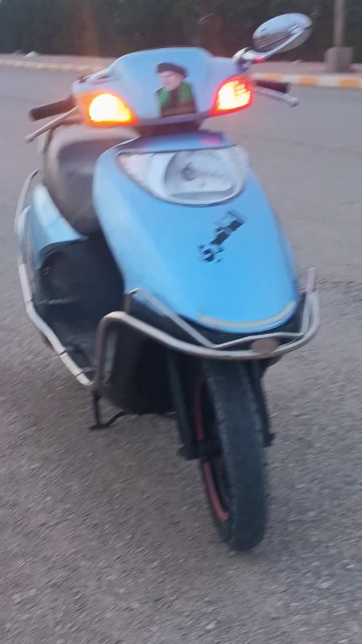 السلام عليكم دراجه سبيسي ياباني جديده رنبه مفتوحه مره وحده محرك صافي سلف هندر كهربايات شغاله  ⁨***********⁩ اتصل عله اىرقم السعر600وبيه مجال
