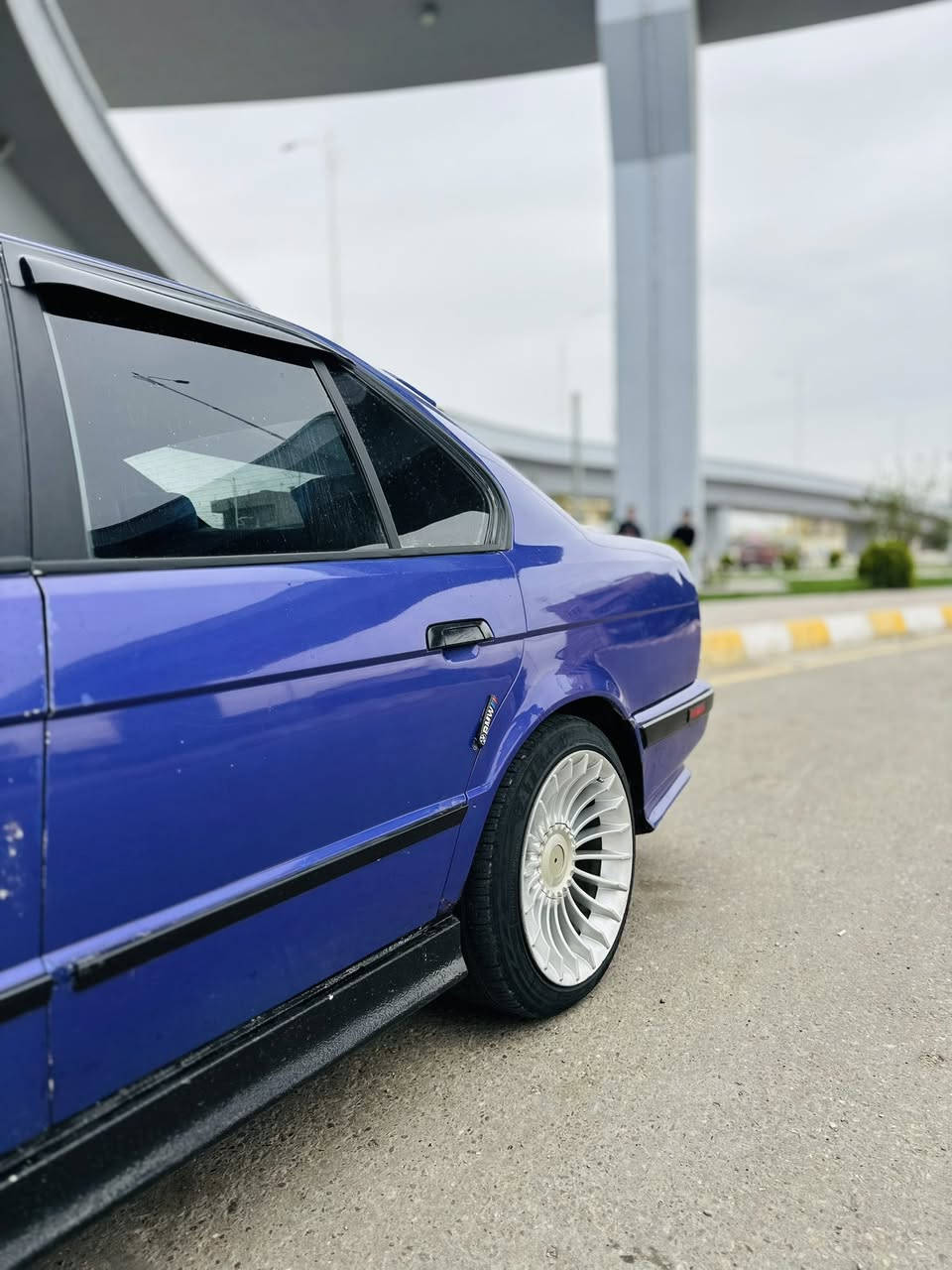 السلام عليكم للبيع بي ام محرك مسكر شرط كير عادي شرط صدر شرط تخم تاير جديد سنتر لوك صوت رياضي لون مميز رقم بغداد مشروع وطني سنويه لل 2028 هزه جديد بسمي غرفه جلد لونين بجم عريض سلايت السعر 50 وبيه مجال يرهم مروس حسب القناعه مكاني تكريت ‪0773 378 4954‬
