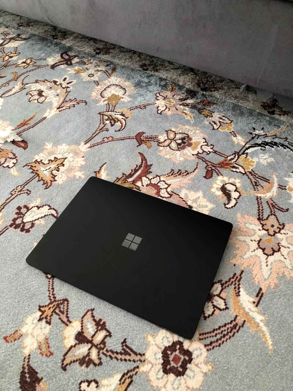 السلام عليكم
لابتوب   للبيع   

حجم 13.5

شاشة 2K IPS لمس QHD 
Core i7 1185 جيل 11 
Ram 16GB DDR4 4333mhz سرعة عاليه كثير

HARD 256 SSD يمكن تطويره

كرت شاشة انتل Iris xe 8GB g7
اداء قوي 
بطارية يدوم لحد 6-8 ساعات
مصنوع من الومينيوم و جلد الكانترا الايطالي
كاميرا 720 HD كلش واضح
نسخه business edition رجال الاعمال
Face ID فتح بل وجه نفس آيفون 

مستخدم قليل جدا 

655 الف   

بيع فقط!

ممتاز للبرنامج الهندسيه او برمجه ساعات عمل طويله مع شاحن بلادي ١٠٠٪؜


**إذا كنت صاحب هذا الإعلان وتريد حذفه لأي سبب، رجاءا أرسل رسالة إلى الدعم الفني**