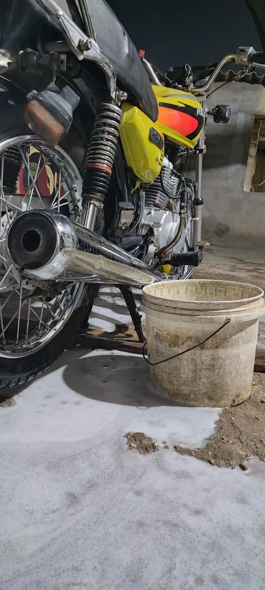 سلام عليكم مره خصت الادمن اربع كير اصوالي مديل 22مجفته مره وحدة وشرط انطيك فصله وسرعه بيها الليع مكاني كربلاء امن داخلي السعر 800وبيها مجال حك جيها اصوالي اصوالي هيه ةالشاصي *********** وكهربلايت كل جديد وشرط الفصح كل شغال باتري جديد هم يعني ماريدها شي بس بانزين ودهن
