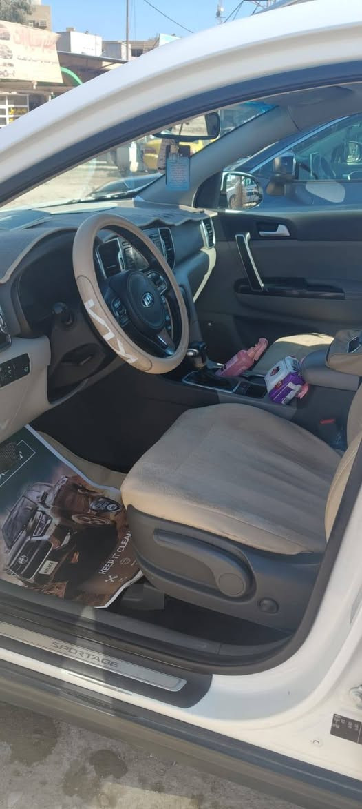 سبورتج خليجي ٢٠١٧ فول موصفات عده الفتحه صندوك كهرباء بصمة أبواب وبصمة تشغيل ماشية ٨٠ ألف ويل١٩ حساسات أمامي خلفي مري شفط سيارة مكفوله فقط حالوب قليل السونار موجود مكاني ديالى غالبيه *********** السعر ١٧٧ وبيهه مجال
