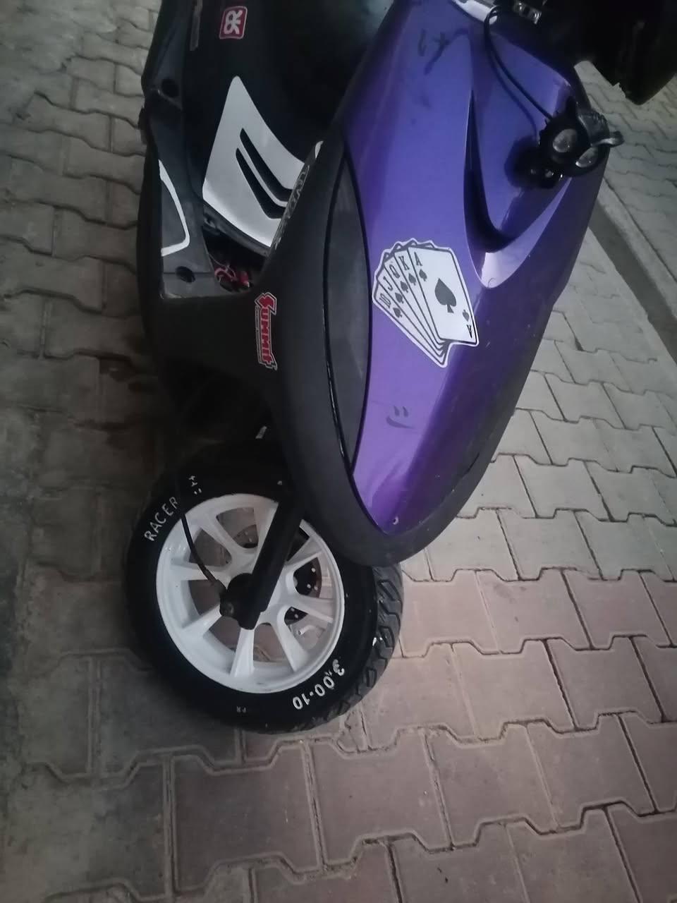 للبيع ماكس عدله
فوال شغاله اي نقص مابيه ٤٢٥ وبيه مجال
***********
