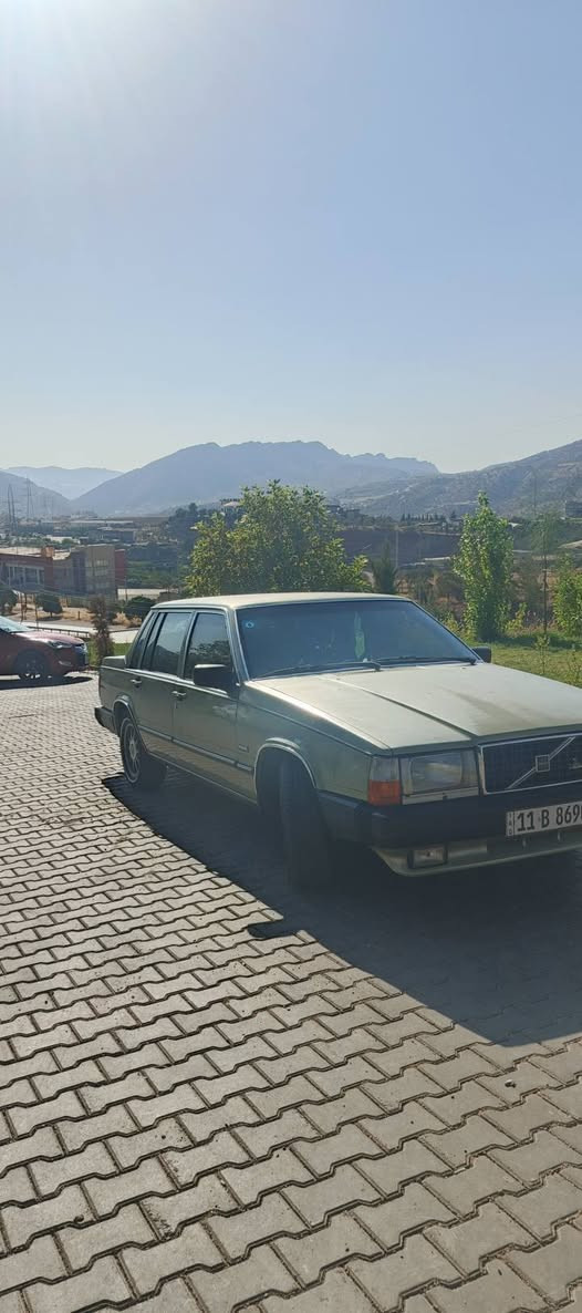 للبيع فافلو حجم 760مديل مكينه بلادي 84 سياره جديده وحله من صوره مكفوله من صبغ وضربه مكفوله شاشه تخم تاير جديد سنويه جديده بسمنه رقم دولي مكانه نجف متواجد خاص رقم ***********
