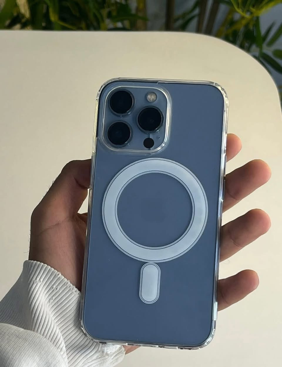 السلام عليكم 
ايفون 13 برو ماكس 
مبدل فقط بطاريه.  
ذاكره 256 
سعره 325 
ماكو خاص 

للتواصل ‪0 774 008 5466‬
