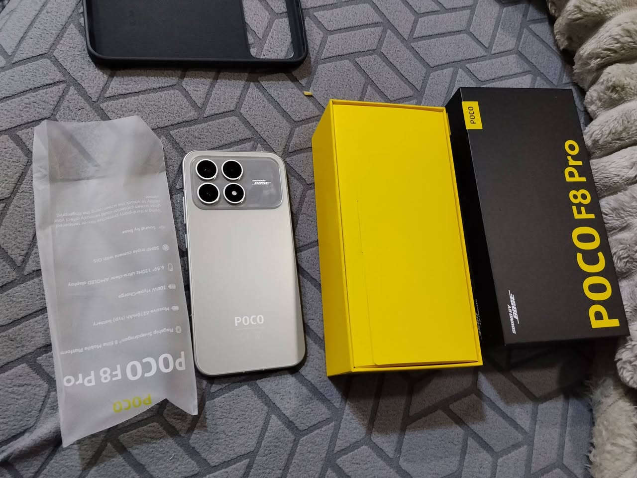 السلام عليكم ورحمة الله 
جهاز poco f8 pro 
جهاز مدمر الكبار والصغار 

مواصفاته كلش راقيه 
من معالج وكاميرا 
وشاشه واهم ميزه بيه هو صوته الستيريو

صارلي يومين من اشتريته بسعر 750 الف 
اريد ابيعه هسه بسعر 700 الف 

الجهاز حرفيا بس مفتوح كلشي مابي 

***********
