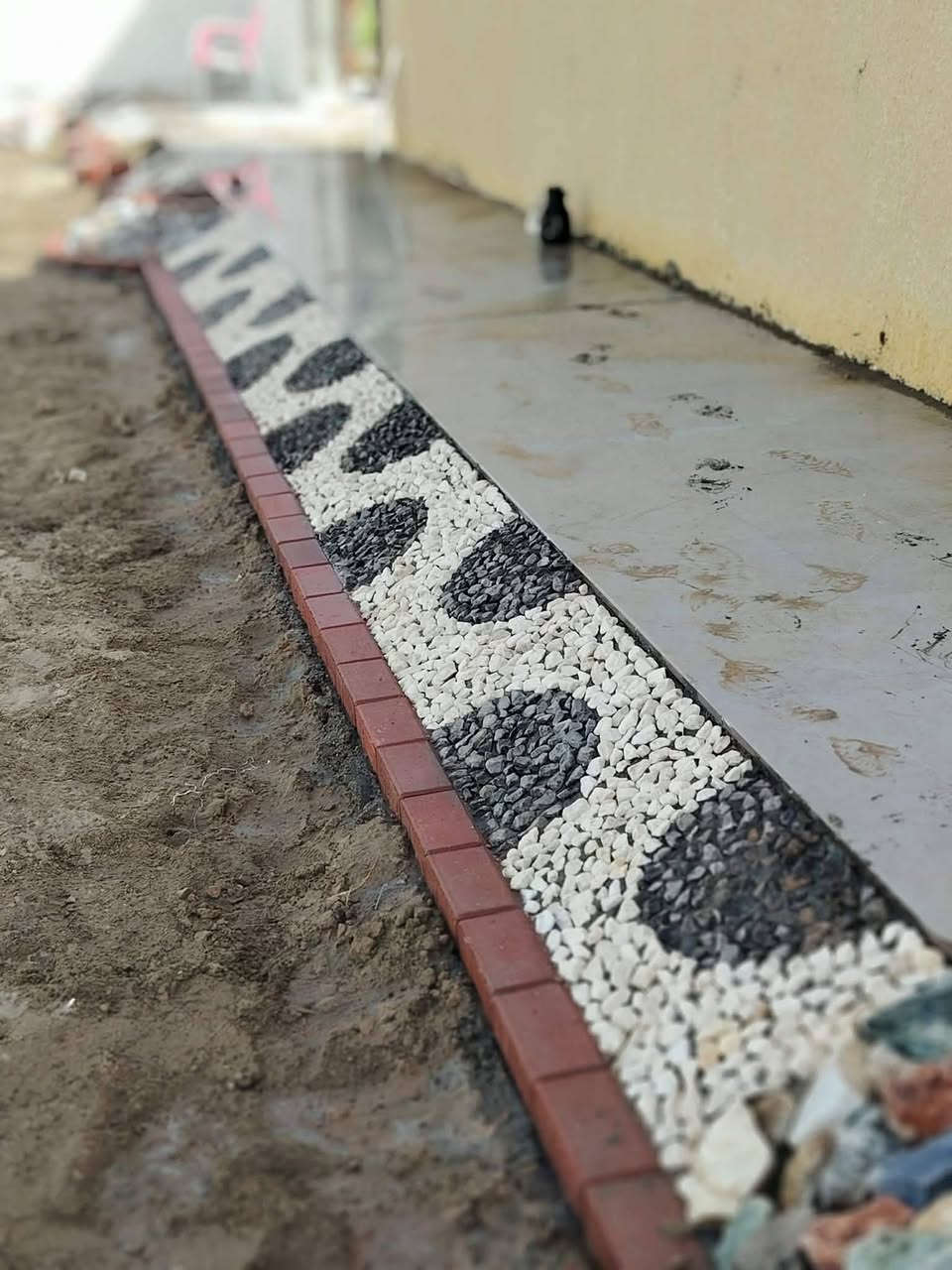 لسنا الوحيدين لكننا الافضل...*
✨
 بالدقه والأمانه  وروعة الديكورات الحدائق
 المنزليه 
💯
 كرسته وعمل بدقه عاليه متوفر بخمس الاوان اساسيه  ويوجد حجر مخصص الزوايا والركان  مع زراعة الاثيل بكافه انواعها  وبصوره جيده جدا ..***********
