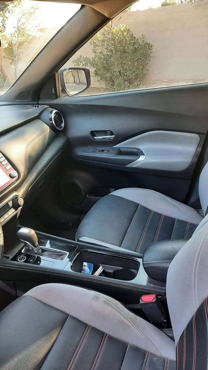 للبيع نيسان كيكس موديل 23 مواصفات SR معروفة مواصفاتها.. تقرير غرق.فقط الدوسات . ومبدلة الظفاير الداخلية فقط  بلادية مال وارد نفس المواصفات وجاهزة على الآخر..تترقم كل المحافظات عدا الاقليم... للإستفسار الاتصال على الرقم ***********
