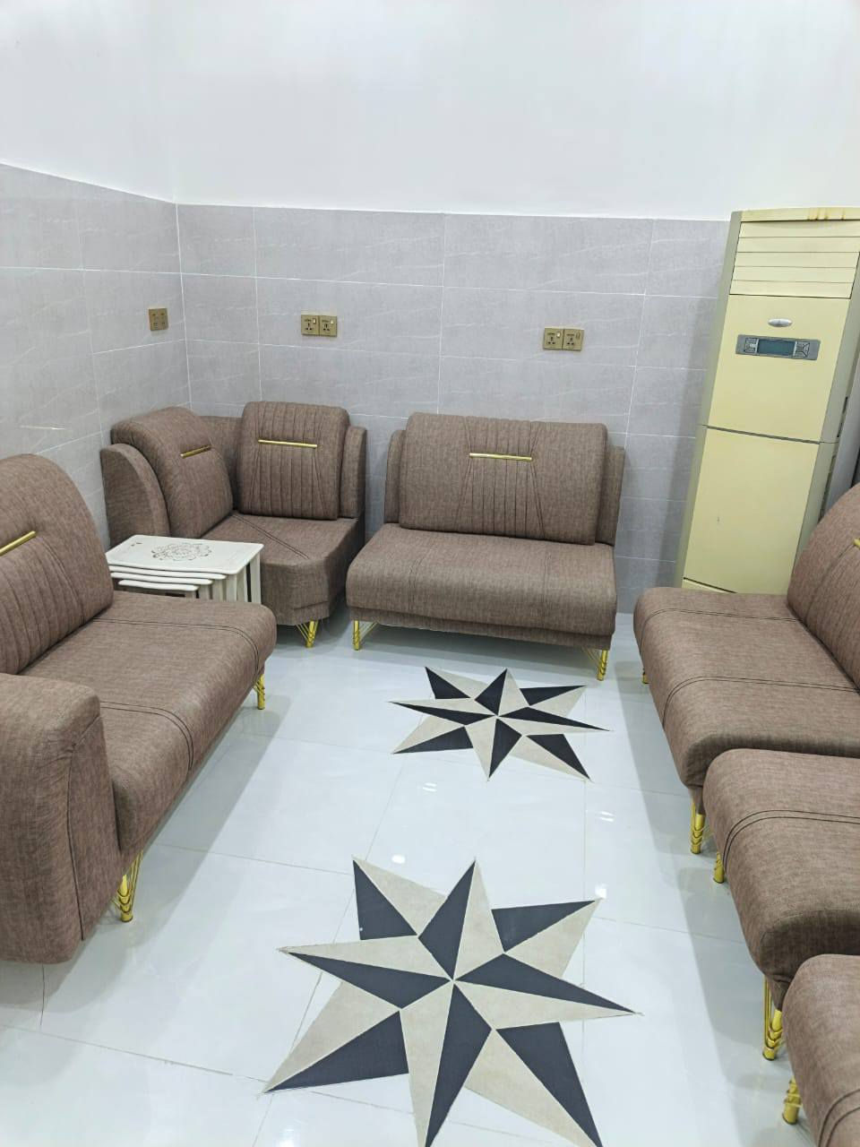 بيت البيع ابو الخصيب جامع الشهيد طه دورة ام زباله 100 متر طابو زراعي وكاله محكمة شارع تبليط كهربا ماء بناء 2026قريب من مدارس ازهار الربيع طريق عشار طريق سياحي سايدين يبعد عن 250متر *********** البصرة, العراق
