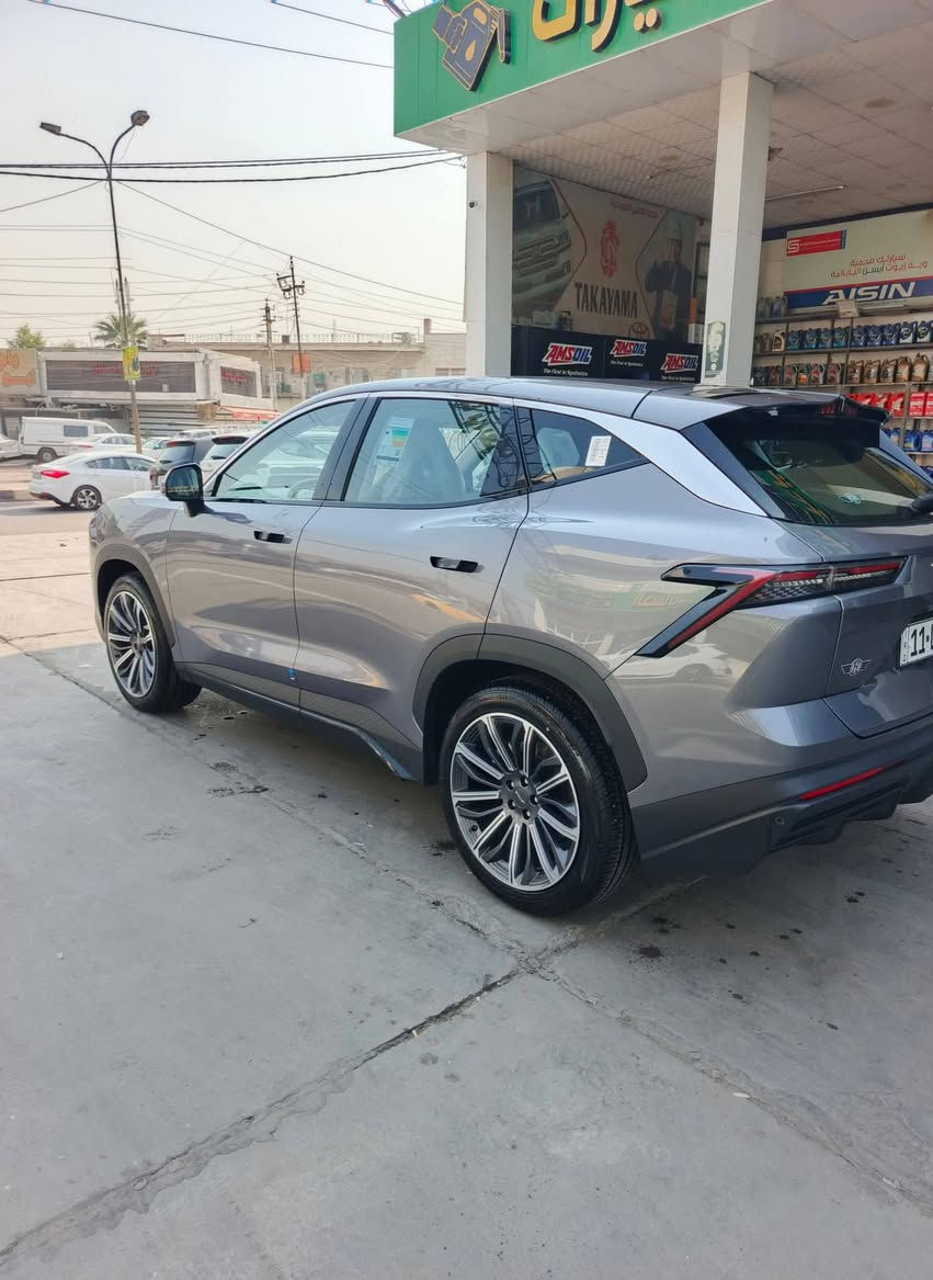 ‏السلام عليكم 
‏جتور ( داشنك موديل 2024 ) فئة ( لاكجري ) اعلى فئة للبيع 
‏اللون فيلي ضمان شركة هارلم ١٠ سنوات ومدى الحياة للمحرك  فئة لاكجري اعلى مواصفات ماشية 4000 فقط  صارلها سنة ونص تقريباوسيارة ضامها بالبيت عندي سيارة ثانية 
‏شاشة كبيرة گير تعليك داخل جلد بانوراما سماعات بتجوات الكشنات ويل ٢٠ محرك ١٦٠٠ تيربو اوامر  صوتية تبريد ثلللج اربع كامرات بانورامية 
‏توقف تصادم ذكي 
‏شاحن موبايل لاسلكي كشنات جلد تدفئة وتبريد 
‏كشنات  جلد  كهرباء  وتدفئة وتبريد بالكشنات لايت واشارات ليد امامي خلفي
‏ثلاث انظمة قيادة هاند بريك بصمة 
‏ومواصفات كثيرة جدا 
‏ارضيات بلادية ريزلاين بعدها بالجيس + ارضية صندوق ريزلاين + واقيات طين بلادية غير مشدودة 
‏الكشنات كلها مغلفة بنايلون للحماية 
‏السيارة فقط طخة بسيطة جدا  بالجاملغ الامامي عكس السايق ومصلح pdr وتكحيل بسيط 
‏مكانها شارع فلسطين
‏السعر 27  مليون 
‏للتواصل على الرقم ***********
‏واسف على الاطالة 
‏ 
‏
