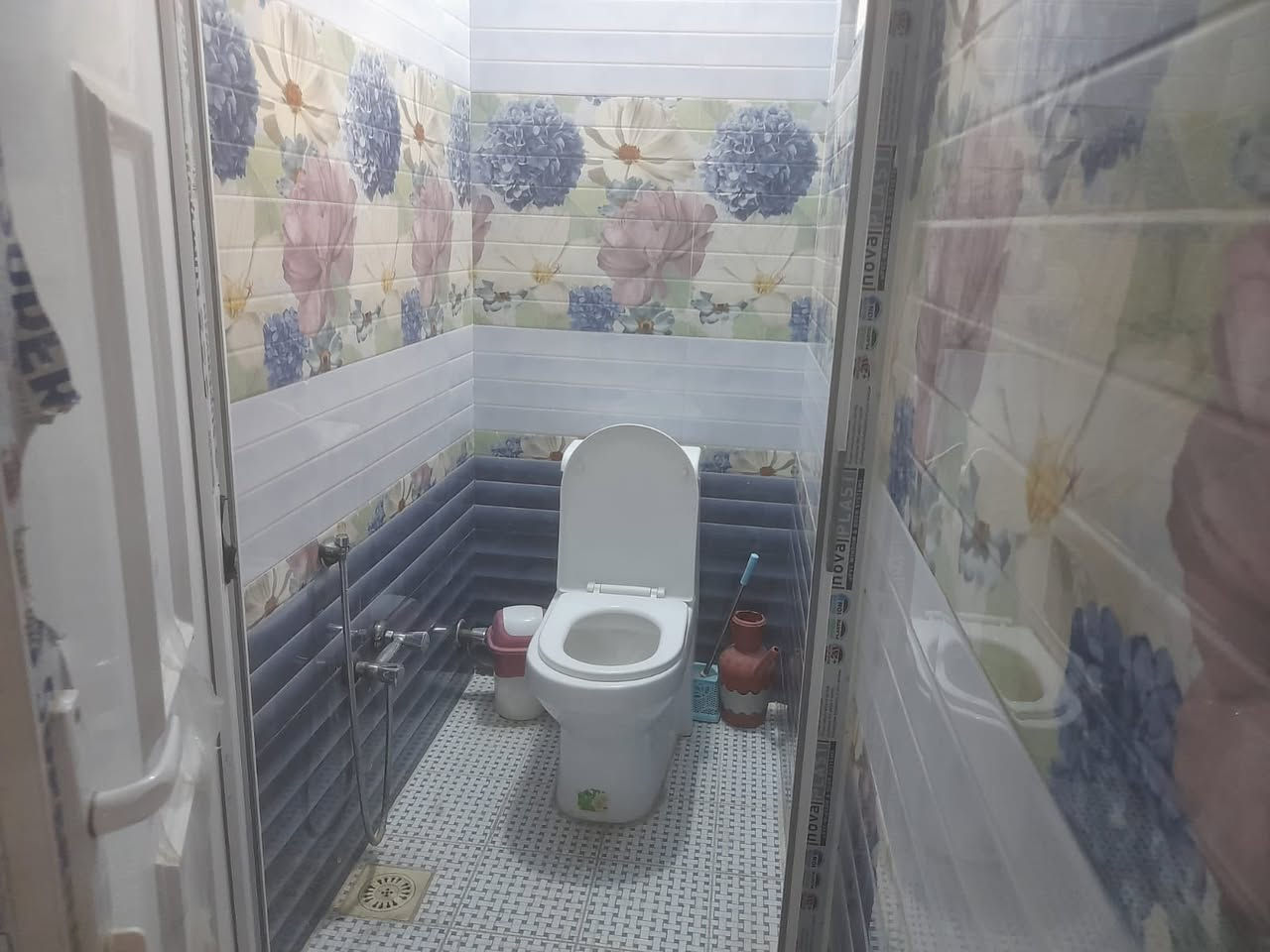 السلام عليكم بيت في البوبيات منطقت الاودي تبعد عن الإمام ٥دقايق المساحه ١٠٠ متر الاستفسار الاتصال عله الرقم ٠٧٤٠٣٥٩٥٩٤ 
*********** البيت مبني سنه ٢٠١٨ نضيف مسكون قليل
