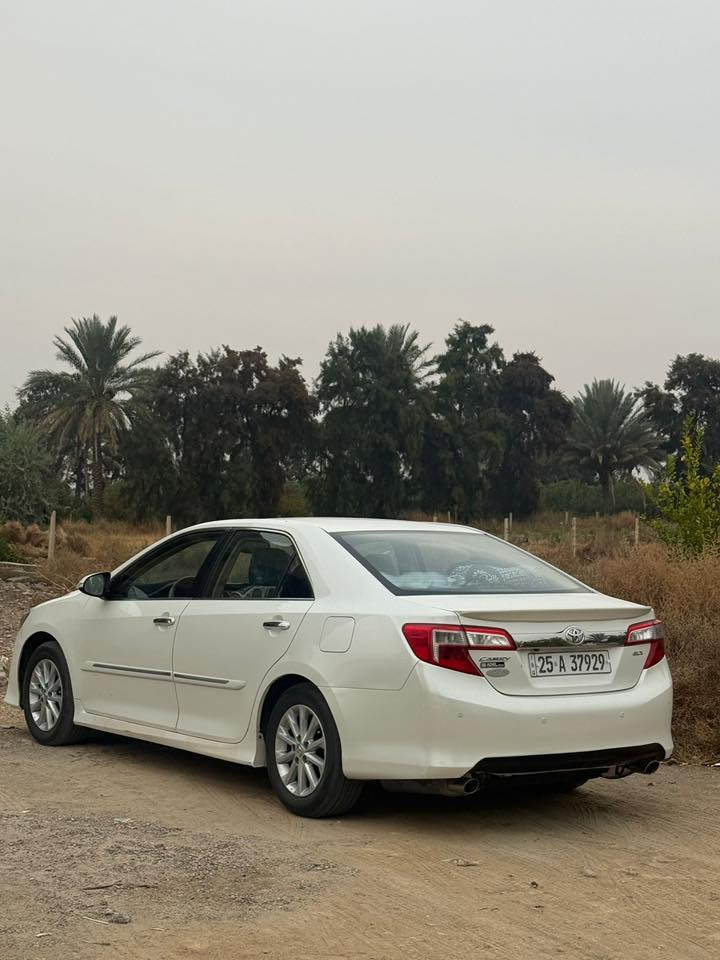 كامري خليجي GLX  فوول مواصفات
موديل ٢٠١٢ شكل ٢٠١٤
السونار مرفق مع الصور 
***********
