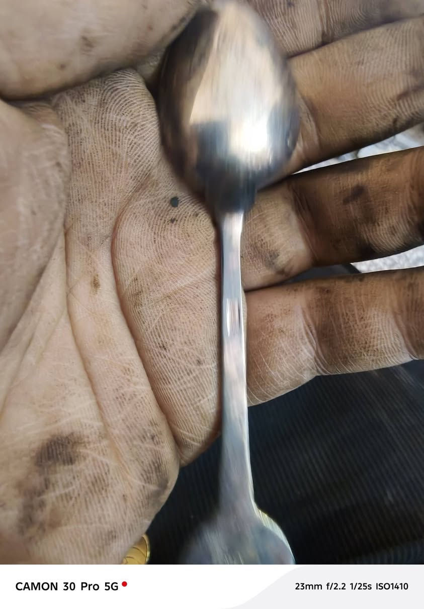 انتيكات واعتقد فضه بيهم  مامتاكد منهم


**إذا كنت صاحب هذا الإعلان وتريد حذفه لأي سبب، رجاءا أرسل رسالة إلى الدعم الفني**