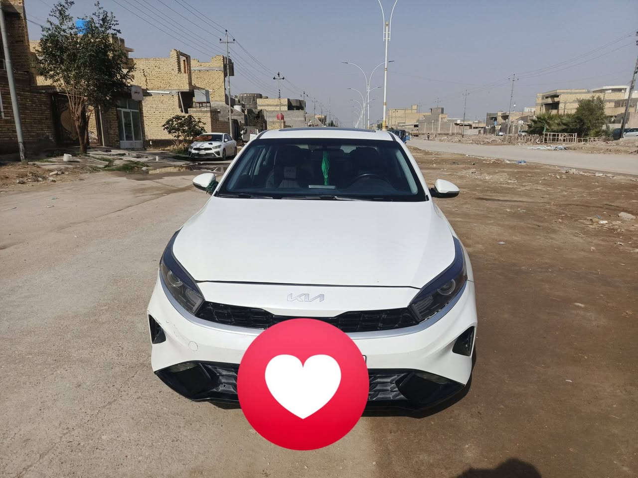 السلام عليكم سيراتو خليجي مديل 2022 فول موصفات محرك1600  ماعدا البصمه ربع بنيد صبغ وبارد طرف جاملغ امامي اثر طخه جوا قبق بنزين جاملغ خلفي ماعدل مصبوغ شبر  السعر 157بيه مجال 
ماشيه 108الف كيلو
رقم بغداد مكاني الناصرية رقم ‏‪***********
