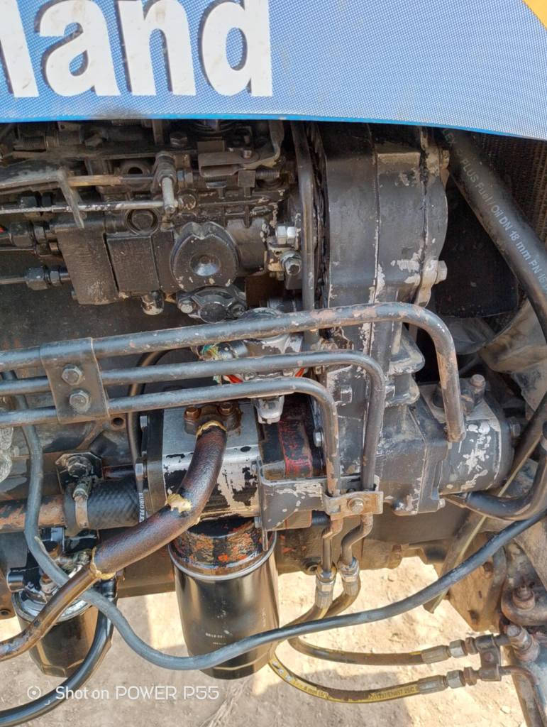 للبيع نيوهولند مكفوله موديل 2011كتاب شركة السعر 21بيه مجال ***********
