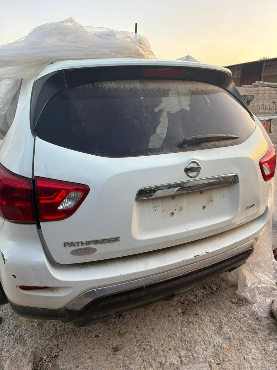 للبيع نيسان فاثفيندر 2018(حادث)
🔴محرك V6 وكير شغال 
🔴رقم 
🔴باب امامي خلفي جهه سايق
كوت 
***********
