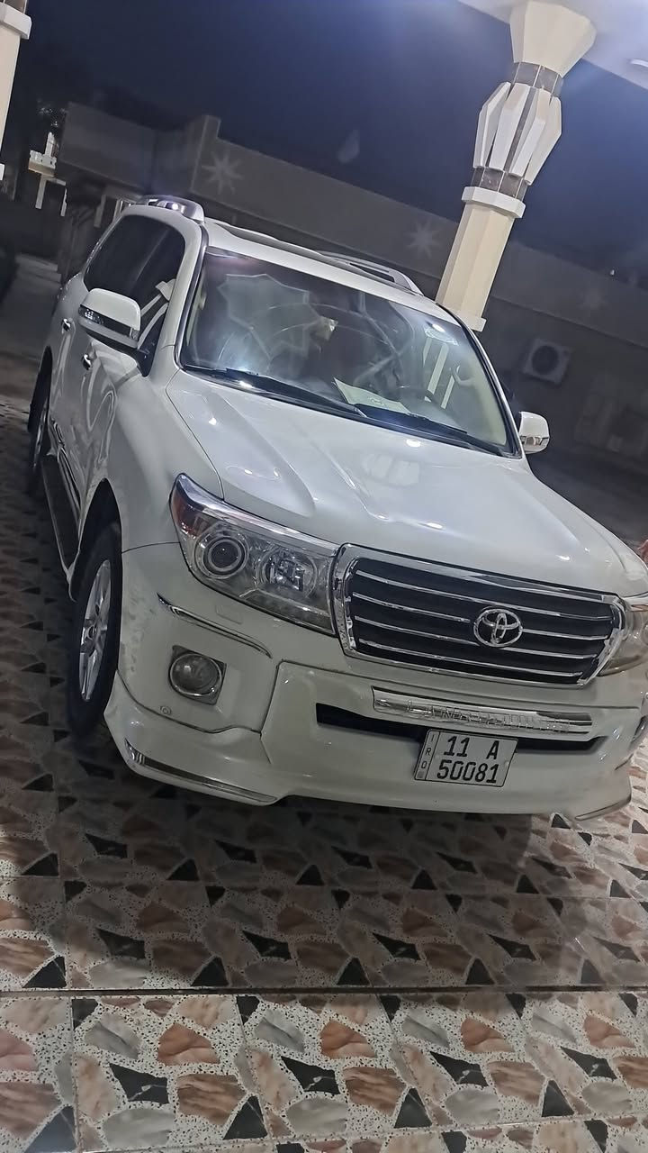 سلام عليكم ورحمة الله وبركاته
الاندكروز ٢٠١٣ 
سيارة بريم اصل 
معروفة مواصفاتها كفالة عامة من صبغ والفتح 
سيارة كلهة بي بي اف سعرة ١٢ وقة 
كاملة مكملة 
رقم بغداد بسمي 

وسونار بيها سعرها ٣٧٠ للستفسار ***********
