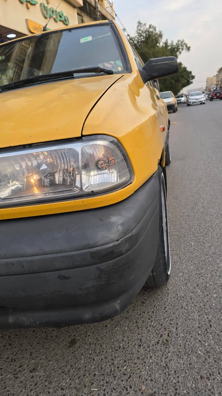 السلام عليكم حبايب
سايبة البيع موديل 2012
سيارة مكفولة من تبديل وصبغ وضربة 
شواصي كفالة رقم جديد السيارة مصفرة هيئة وغرامات رقم نكليزي جديد سنوية جديدة 
بيهة خياسات فقط الهلالت وبيهة خيط تبخير 
السيارة حلوة ومكفولة سعرهة 30  وبيهة مجال حك الجية ***********
