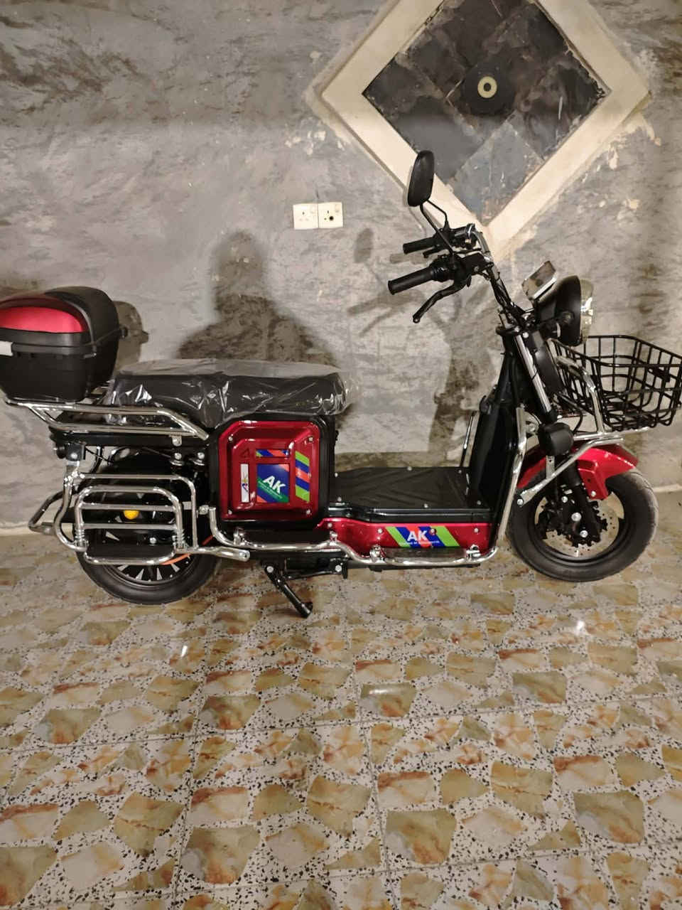 موطور. جبلي. ابو سله موديل2026. عدد بطاريات 7. اي نقص ما بيه دراجه استخدام شهر او 10 ايام. ماخذه من جمعيه. سعر 825 او بيه مجال بصيط
رقم *********** ،مكاني فلوجه
