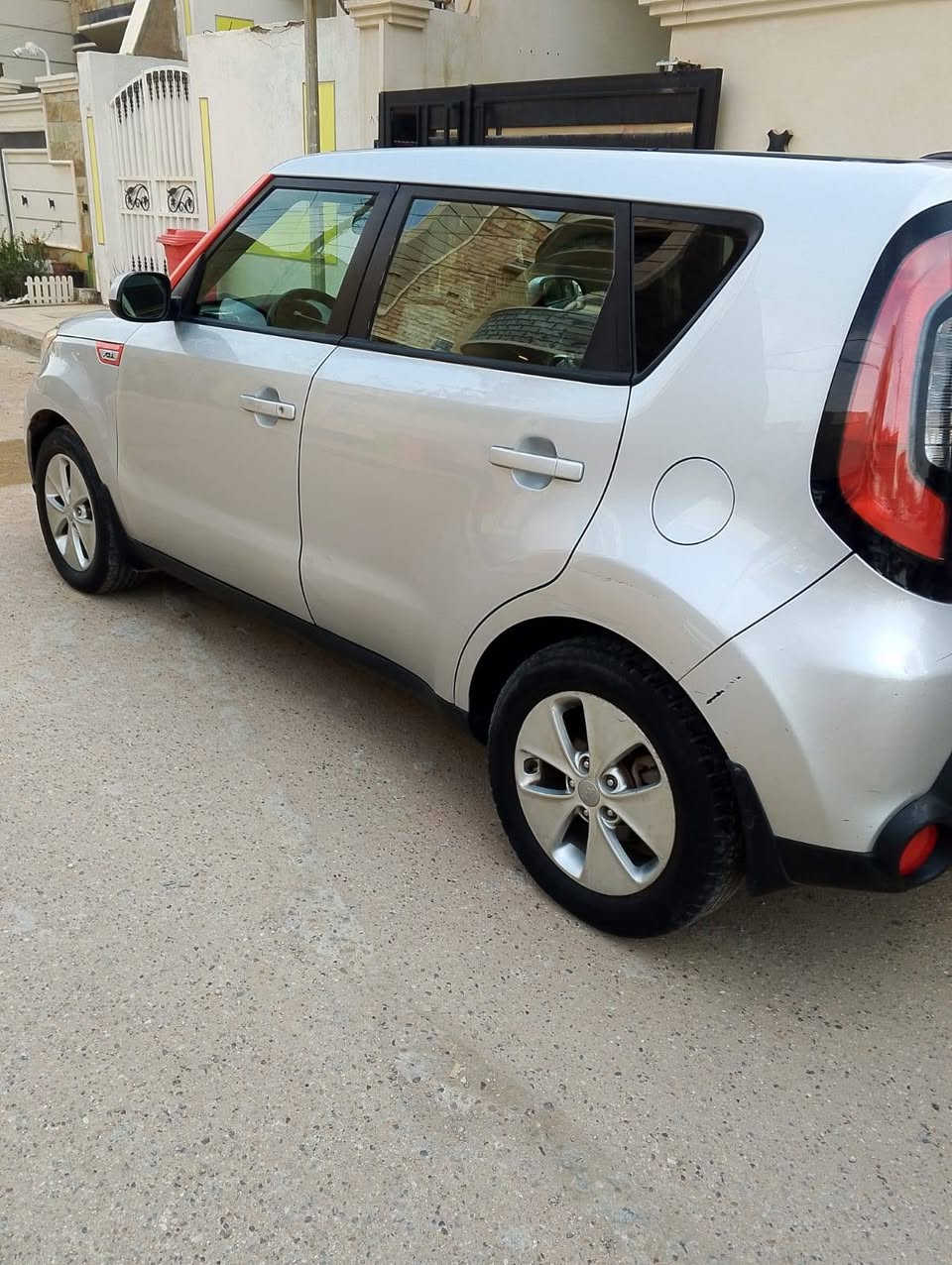 السلام عليك عندي صول مديل 2016 امريكي حادثه جاملغ وبنيد بدون داخل  مكينه كير مكفوله لبيع او مراوس باحدث   السعر 102 وبيه مجال مكان بغداد حي العامل  ***********
