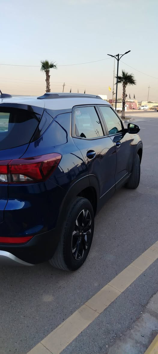 Chevrolet trailblazer2023
سعر 145 وبيها مجال
رقم بغداد
ألون:ازرق+ ابيض 
مواصفات LT 
 بصمة
رادار جانبي 
كشاف
حساس خلفي  
تحكم مقود جهتين 
تشغيل عن بعد
كراسي تادفه و كهرباء
رادارات ٣٦٠ درجة
٣ سلندر توربو ١.٣
ماشية  ٤٨ الاف مايل
الضرر موضح بالصور صبغ قماره لون ابيض وربع بنيد وصندوك 
العنوان بغداد
الاستفسار ***********
