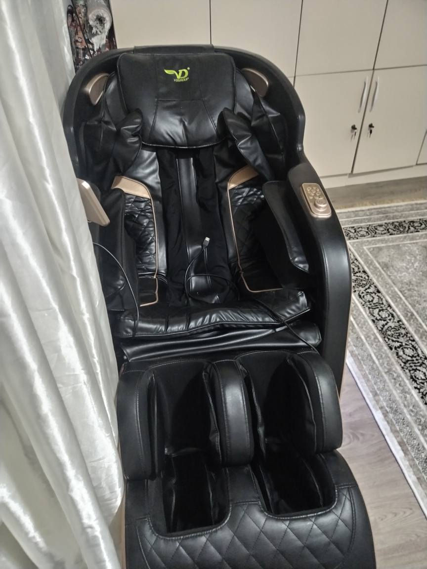 کورسی کارەبایی مەساج زۆر جوان و بێکێشە و مەزبووتە کامل مواسەفاتە ، 6 مۆدی پشت شێلانی هەیە ، بلوتوزە ، هیتەرە ، کارەبای زۆر کەمی ئەوێت ، 6وەرەقە و مەعامەلە ،  لە سلێمانی  *********** السليمانية, العراق
