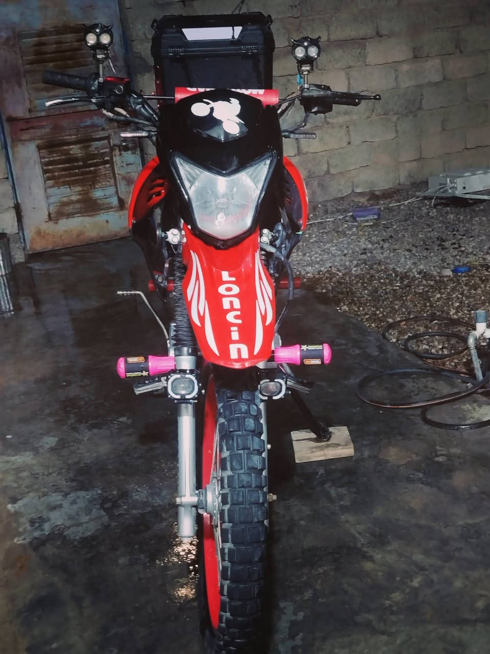 سلام عليكم دراجه لونسون قفاز موديل ٢٣مكينه ١٥٠ اقتصاديه عليها ادامه كامله
مابيها اي نقص
سعر الدراجه 1850 وبيها مجال الخاص مفتوح او واتساب *********** مكاني ديالئ
