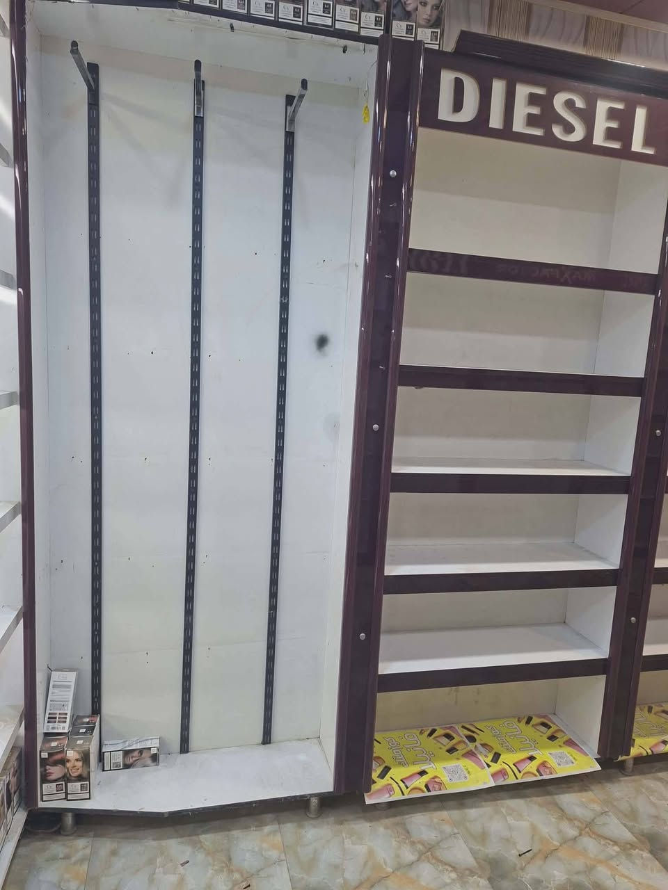 فاترينات هوا ديكور كامل العدد 12قطعه
السعر مليون بيهن مجال ينباعن سوه
العنوان حي القاهره الثانيه


**إذا كنت صاحب هذا الإعلان وتريد حذفه لأي سبب، رجاءا أرسل رسالة إلى الدعم الفني**