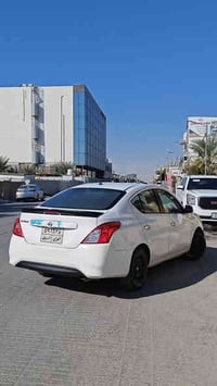 نيسان سني مديل 20 بيه قطعتين بارد وقبق جنطة سيارة جاهزة من كلشي مكينة ...