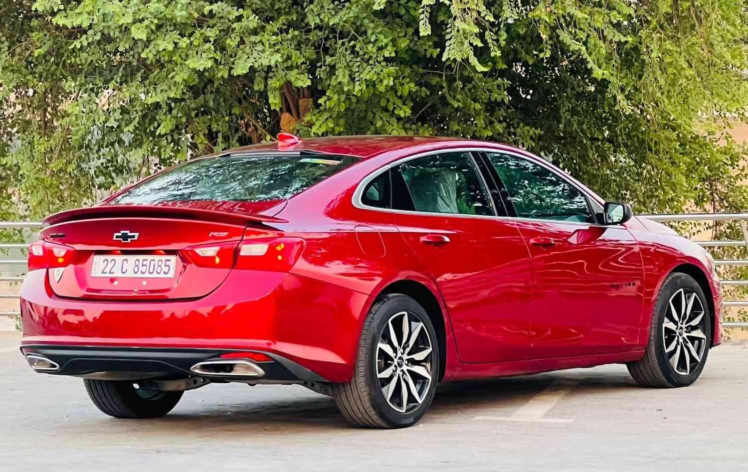 السلام عليكم 
ماليبو 2022    Rs  لون احمر  رقم اربيل هزه جديده 
ماشيه 49
بصمه عدد   2 
حادثها التبديل بابين
مواصفات ال  Rs معروفه 
بصمه شاشه جبيره كرسي السايق كهرباء 
كامره خلفيه  دبل كزوز    Auto stop  هاند بريك بصمه 
ويل رياضي Rs  رقم حلو مميز لسياره بغداد القاهره
***********
