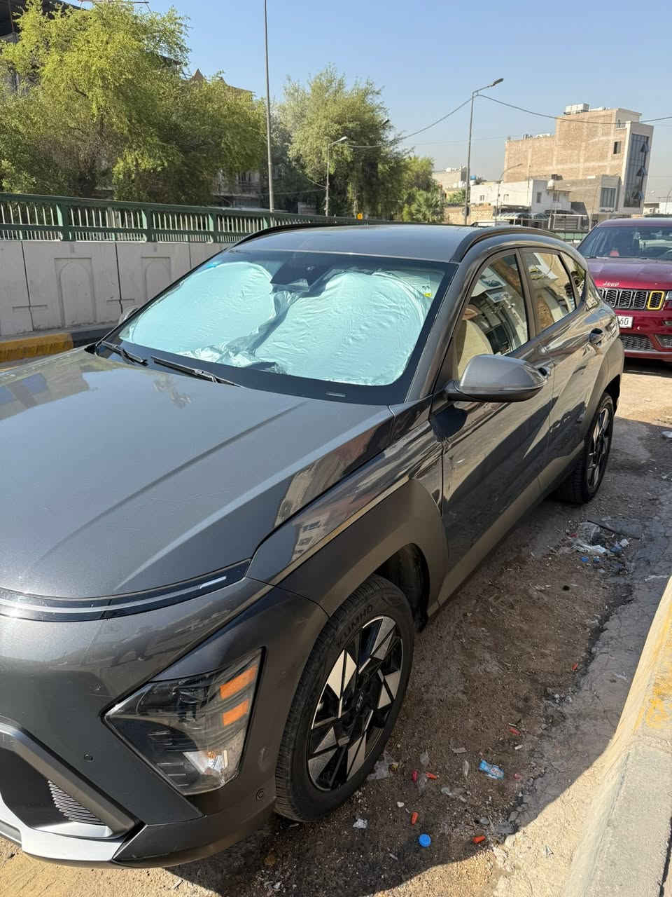 كونا الشكل الجديد 2024  لون ( رمادي)
مرقمة بغداد السيارة تحويل مباشر

بيها جاملغ صفحه السايق وبنيد صبغ 

ايرباك الدشبول والاستيرن طاك

محرك 2000 دوش المرغوب

ماشيه 50 الف كيلو

دشبول الكتروني متصل مع شاشة 

كامرا خلفية دوارة 

رادار امامي خلفي جانبي 

تحديد مسار قيادة آليه 

بصمة تشغيل + بوب بصمة + تشغيل عن بعد

لايت زينون عالي ناصي 

لد نهاري + بك لايت لد 

أنظمة قيادة متعدده 

تحديد مسار قيادة ذاتيه

وباقي المواصفات معروفة 

سعرها  160   ورقة  وبيها مجال

***********  

متوفر واتساب او الاتصال عالرقم

