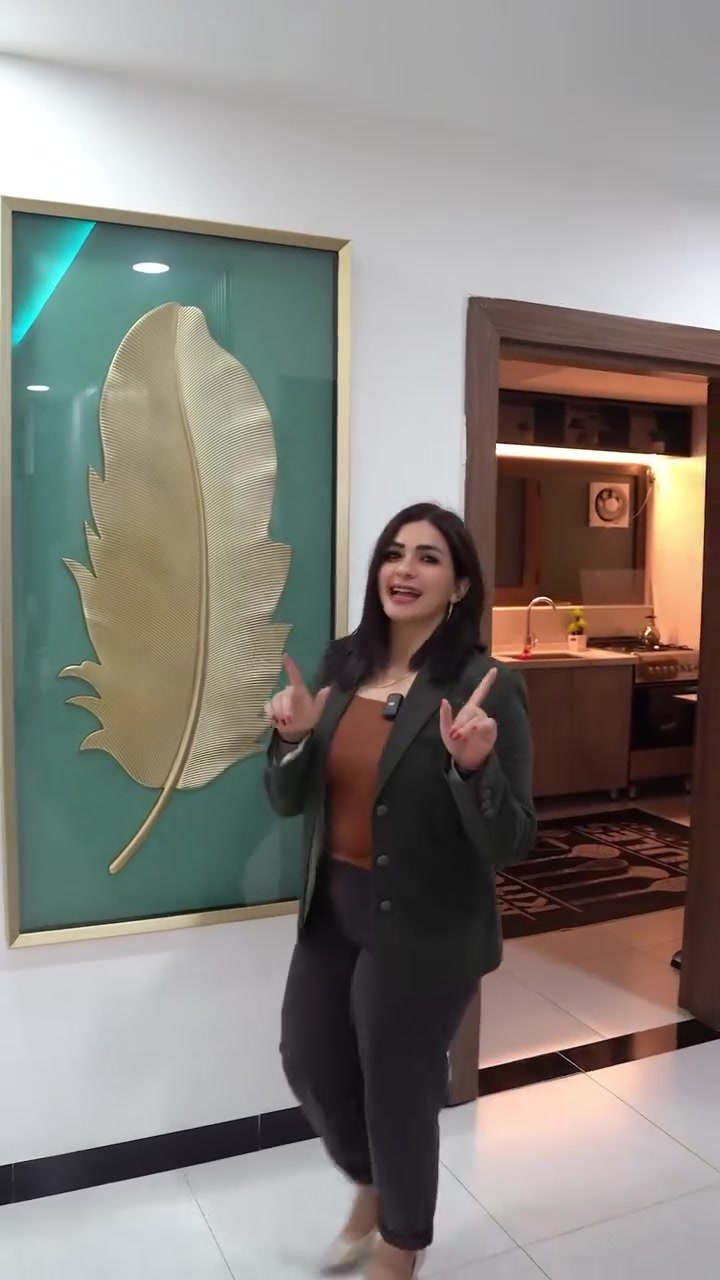 عزيزي الراغب بشراء شقة سكنية في العاصمة بغداد
نقدم لكم مجمع زهراء السيدية (الفاخر) ذو المواصفات الملائمة جداً لما تبحث عنه الأسرة 🌹
الموقع (السيدية /قرب شارع الخيزران)
..
المجمع عبارة عن بنايات عدد (2) فقط،، 
وكل بناية (12) أثنى عشر طابق،، وكل طابق (6) ستة شقق سكنية 
بالمساحات التالية :
139 متر
147 متر
180 متر 
..
* نتحدث عن مجمع سكني مجهز بأحدث المواصفات ،، 
مصاعد كهربائية من افخم الصناعات الحديثة 
* خالي من الضجيج والازدحام السكاني لوجود عدد قليل من الشقق 
* يوجد داخل المجمع (مول) وسط البنايتين يلبي كل احتياج الساكن . 
بالإضافة إلى بارك للسيارات (تحت الارض)،، مع مخزن خاص لكل شقة ايضا تحت الارض 👍
* أما عن الكهرباء والماء متوفرتين دوماً وبدون إنقطاع 
* الدخول يكون من خلال بوابة رئيسية توجد فيها نقطة حراسة لمدخل المجمع،، ويتم إصدار باج الكتروني للساكنين فقط 
..

#البيع_والايجار متوفر حاليا من خلال شركتنا (اليقين للعقارات والاستثمارات العامة ) 
للاستفسار اكثر الاتصال على الارقام***********
***********
تمنياتنا بالتوفيق للجميع 🌹😘

