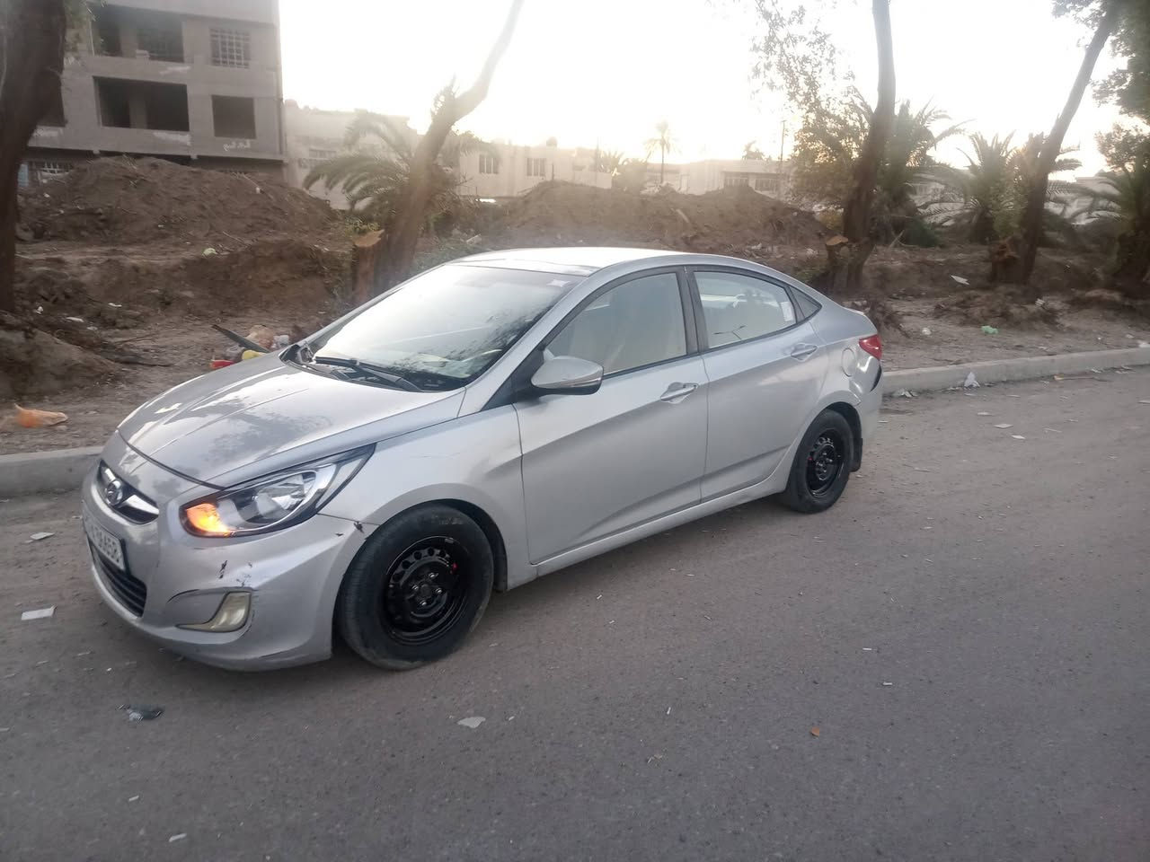 السلام عليكم اكسنت موديل 2013 خليجي مكينه 1600 قطرتين رقم ذي قار رقم الجديد تتحول بكل مكان السياره بيها حادث جاملغات خلفيه بدون حوض وباب خلف السائق صبغ  وبيها مكانات بارد السونار مرفق  السعر 76بيها مجال بسيط مكانها بغداد الحريه للاستفسار ***********
