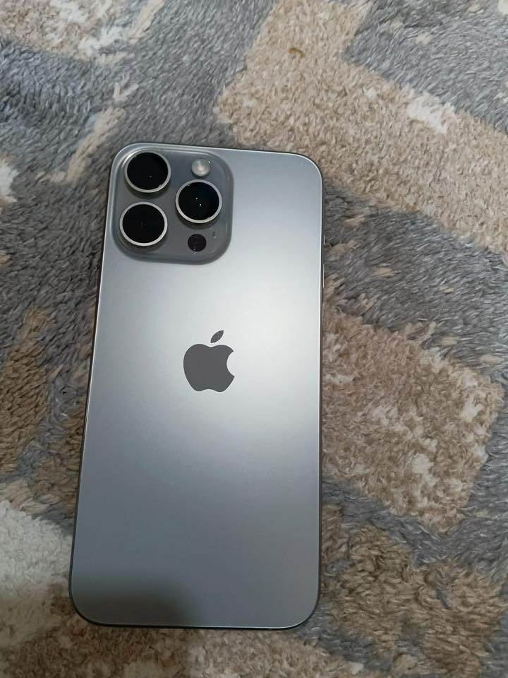 15 برو ماكس ذكراته 256
بطاريه 92

شرق اوسط 

جهاز بلادي مابي اي عيب السعر مليون و 100 وبي مجال 

‭0773 489 4573
