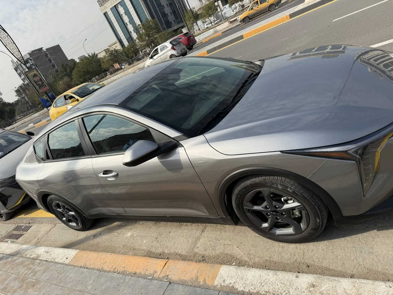 السلام عليكم k4 للبيع 2025
السعر ١٨٦$
مواصفات
رادار ٤ اتجاهات
نقطة عمياء
بصمة وتشغيل عن بعد
شاشه متصل
سايد بريك دكمة
لايت لد ٣ عدسات
بك لايت لد
وباقي المواصفات معروفه
السياره مستورديها كلين 
من وصلت طلع بيها بارد كد شبر بالجاملغ الامامي
موضح بالصور
للتواصل ***********
مكانها بغداد سبع ابكار
