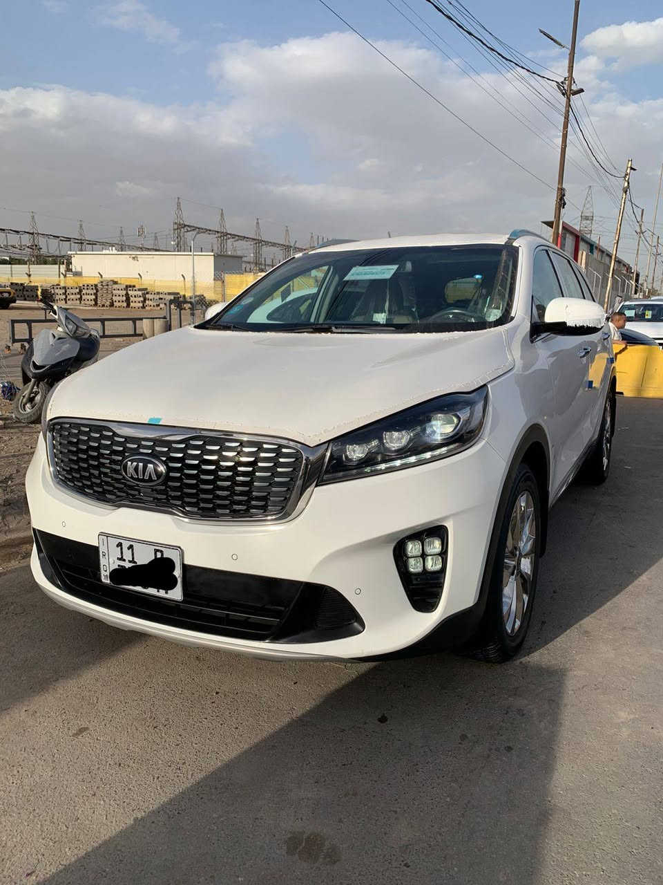 السلام عليكم رمضان كريم البيع كيا سورنتو موديل ٢٠١٩ خليجي ماشيه ٣٠ آلاف حقيقي سياره جديده وعل أيدي إستلام شركه الدوليه العراقيه مكفوله كفاله عامه حتى دعاميات فقط رصعه صغير بارد حتى دعاميات بدون صبغ بصمات شركه كتلوكاته سبير مانزل موصفات الدوليه العراقيه 
بصمه 
جلد 
هندريك بصمه 
صندوك كهربائي 
محركه ٣٥٠٠ ٦ سلندر 
٧راكب 
٣ قطع تبريد 
أوتو هولد 
سبورت 
إيكو
كراسي كهربائي 
شاشه أصلي 
أريل نفكيشن 
بصمه أبواب 
ثلاجه 
مري شفط وترحيب 
جي بي اس 
حساس امامي 
حساس خلفي 
كامره خلفيه 
لايت ٣ عدسات 
بك لايت لد 
فوول موصفات 
مكاني بغداد جديده رقمي 
*********** أبو علي
