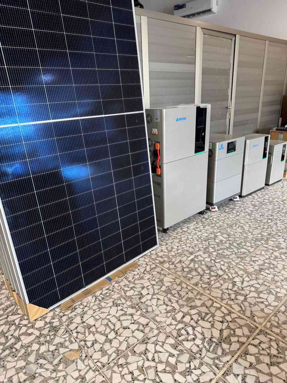 ⚡🔆 عرض شامل لكل ما يخص الطاقة الشمسية 🔆⚡
بالتقسيط المريح  

في مكتب الطاقة المستدامة نوفرلك حلول طاقة متكاملة بمكان واحد وبمواد أصلية:

✔️ إنفيرترات متكاملة من شركة شيشن تكنولوجي بكافة الأحجام
✔️ بطاريات ليثيوم 5 / 10 / 15 كيلو واط
✔️ إنفيرترات منفصلة بكل الأحجام
✔️ ألواح طاقة شمسية من 430 واط إلى 640 واط
✔️ مضخات زراعية وغطاسات تعمل على الطاقة الشمسية والهايبرد
✔️ إنفيرترات زراعية وعاكسات بمختلف الأحجام
✔️ بطاريات جيل 100 / 150 / 200 أمبير
✔️ بوردات حماية مع جميع الملحقات
✔️ إنارة تعمل بالطاقة الشمسية
✔️ إنارة اعتيادية وبروجكترات بمختلف الأنواع والأحجام
✔️ كافة ملحقات منظومات الطاقة الشمسية

🔹 جودة عالية
🔹 أسعار منافسة
🔹 تجهيز وتنفيذ هندسي

📍 العنوان: كوت – الخاچية – شارع ٤٠
📞 *********** | ***********

حلول متكاملة… من مصدر واحد تثق بيه �
