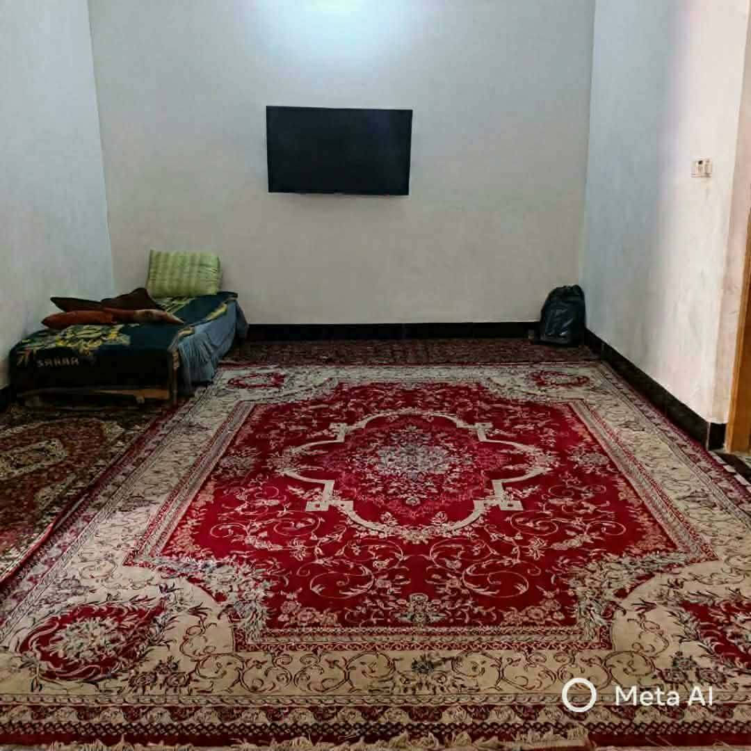 السلام عليكم 
دار للبيع ركن مساحه 200 م طابو صرف
ابي غرق شارع البثويني قرب مولده صدام
للاستفسار اتصال ع رقم***********
