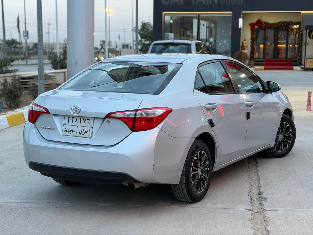 تويوتا كورلا موديل 2016
     
                                               سعر 117$ مجال قليل

سنوية جديد لحد 2028 شرط تحويل 
گير محرك بشرط
3 قتع صبخ بدون دواخل بشرط 
مكانين بارد قليل 
مكاني كركوك 
رقم موبايل *********** كركوك, العراق
