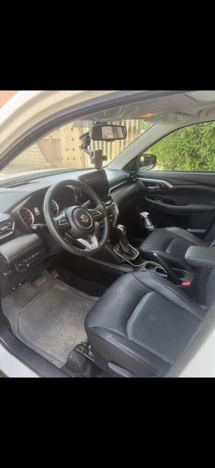 للبيع – سوزوكي جراند فيتارا 2024

موديل: 2024
اللون: أبيض
الممشى: 20 ألف كم
الحالة: نظيفة جداً
الاستعمال: شخصي
رقم بغداد مرقم كامل

السيارة بحالة ممتازة، ما تحتاج أي مصروف

💰 السعر: 28 مليون 
📍 الموقع: (السماوه)
📞 (***********)
