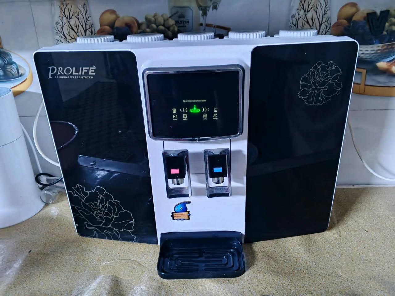 فلتر ابو شاشه لبيع كلشي مابيه 
سعره 180مستعجلين ع بيعه مالته 
تفاصيل اتصل ع هذا الرقم 
***********
