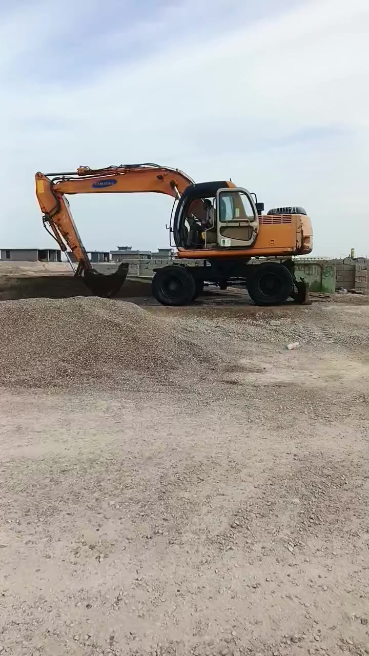 للبيع ***********سعر140وبيه مجال
