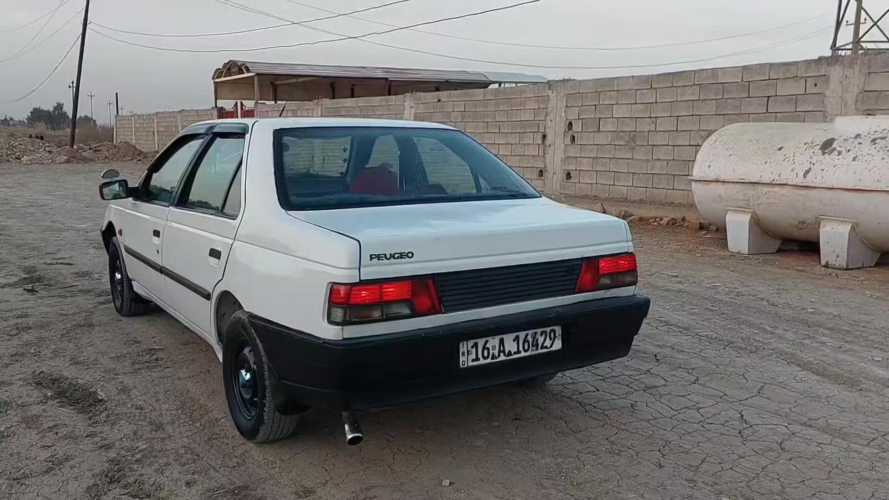 اسلام عليكم عندي سياره للبيع بيجو روا رقم قادسيه دولي سنويه جديده كير ومحرك جدد كهربائيات كله شغاله موديل ٩ السعر ٢٥ مكان واسط العزيزية شارع العام 
الاتصال ***********
