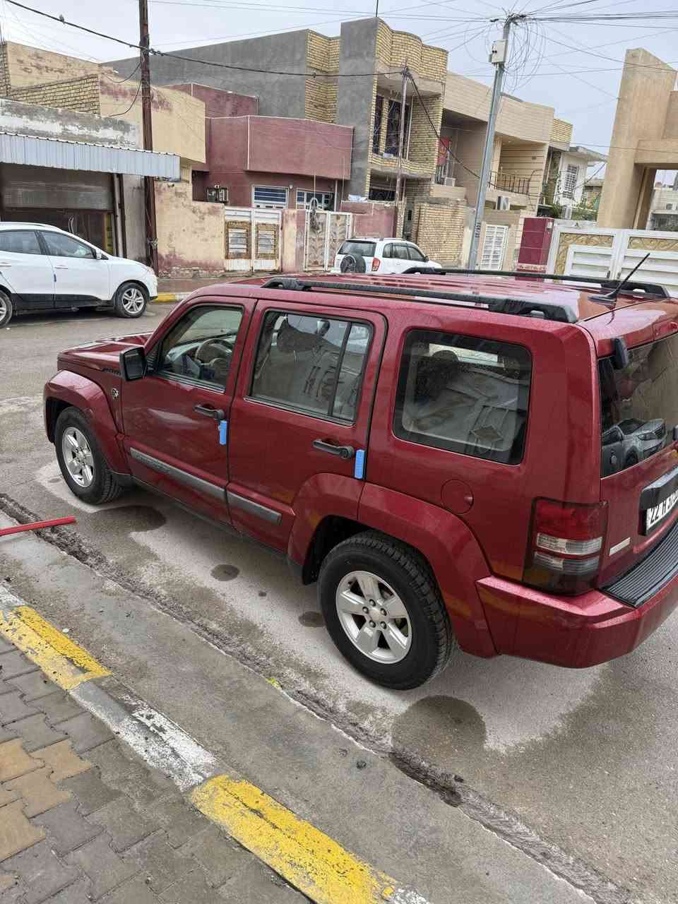 جيب لبرتي ٢٠١٢ للبيع  رقم اربيل الدولي السيارة ماشيه ١٧٥ الف السيارة داخله للعراق كلين مصبوغه  فقط جاملغ وبنيد  اثر حادث بسيط داخل العراق كما موضح بلسونار    مكينه وكير مكفولات السيارة خير من الله  السعر ١٠٥  وبيهه مجال بسيط للشراي  مكان السياره الكوت واسط وللاستفسار  اكثر الاتصال على الرقم 
***********
