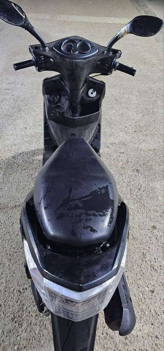 سكنس فحل للبيع
الدراجه خير من الله شلعه معدل
فقط نقص واحد واير الكيج مال السرعه
والباقي خير من الله السعر 850
للرقم والاستفسار. ***********
