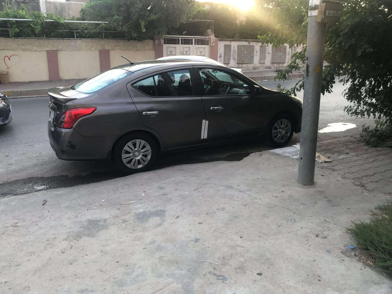 نیسان ڤیرسه‌ ٢٠١٦
تۆماتیك مواسه‌فات sv
شاشه‌ ئایپاد . كامیره‌
هه‌موو گیانی به‌شه‌رته‌
٣ پارجه‌ی بۆیاخه‌
پیشی جه‌مپیكی خه‌فیفی هه‌یه‌
سه‌نه‌وی به‌سه‌رجوه‌ 
له‌ كۆیه‌م
*********** كويسينجاك, أربيل
