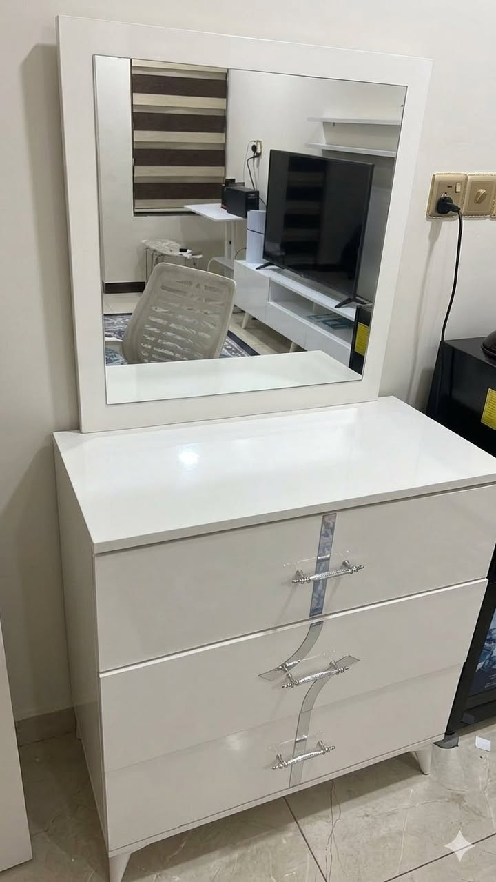 غرفة تركي ٥ قطع مستعمله نظيفه للبيع بسعر مناسب جدا ،، تفاصيل بالصور عنواني بغداد حي اور حط سعرك و راسلني نتفاهم


**إذا كنت صاحب هذا الإعلان وتريد حذفه لأي سبب، رجاءا أرسل رسالة إلى الدعم الفني**