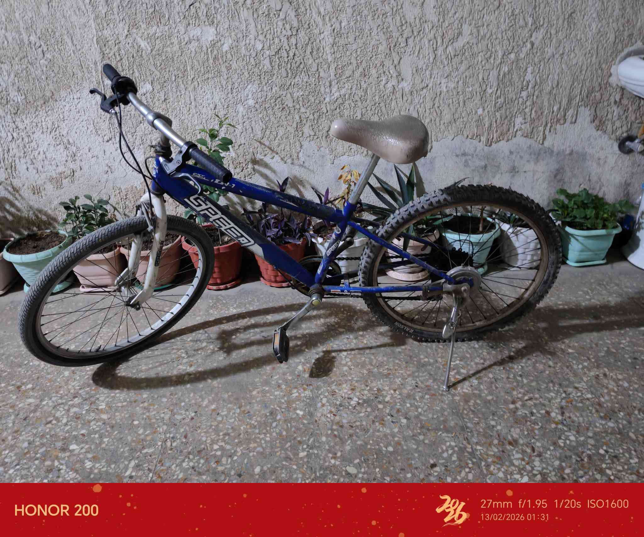 بايسكل حجم 24 ابريكات امامي خلفي مكينة شيمانو 6 سرع خليفة السعر 30 
للتواصل
***********
