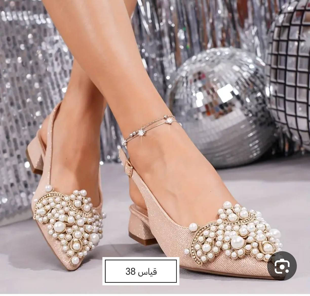 السلام عليكم عندي شلعه احذيه هذا نموذج من عدها الي تفيده يتفضل خاص


**إذا كنت صاحب هذا الإعلان وتريد حذفه لأي سبب، رجاءا أرسل رسالة إلى الدعم الفني**