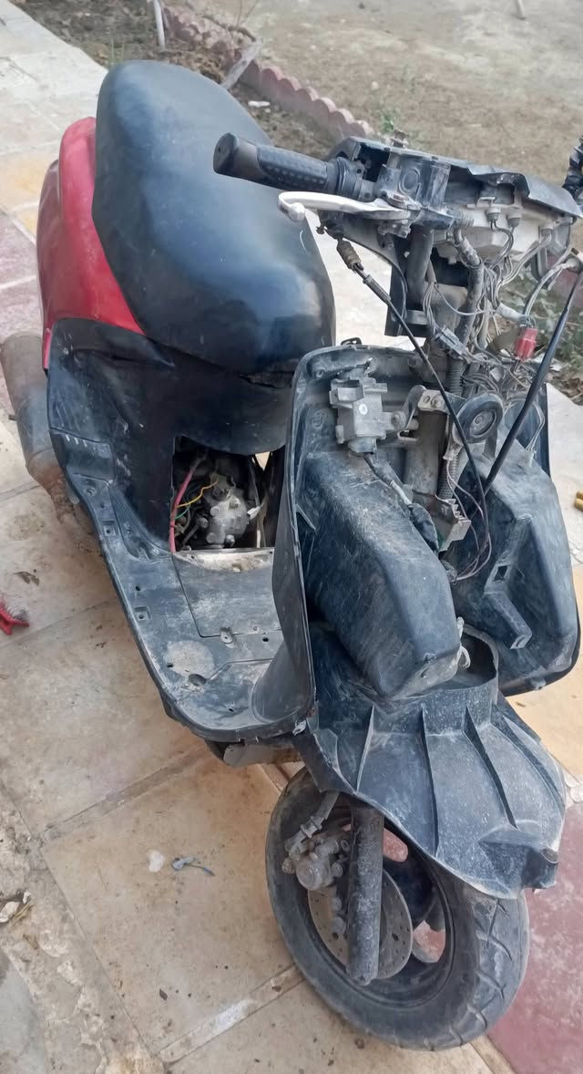 فراشه للبيع
شغاله السعر 200 وبيه مجال

مكينه مفتوحه 

مكان نجف كوفه شارع المعمل 

***********
